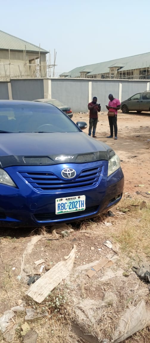 Toyota Camry Muzzle Blue 2008