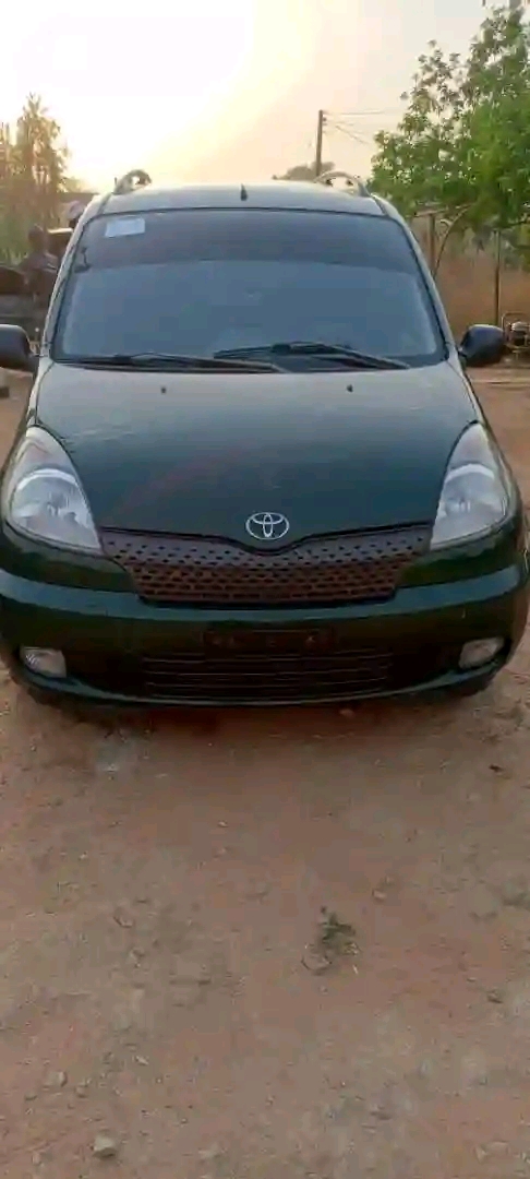 Toyota Yaris 2007 Green