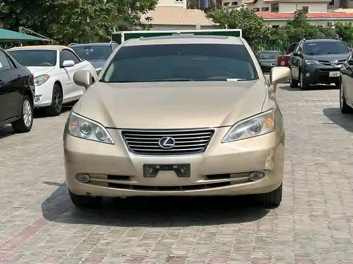 Lexus ES350 2009 Gold