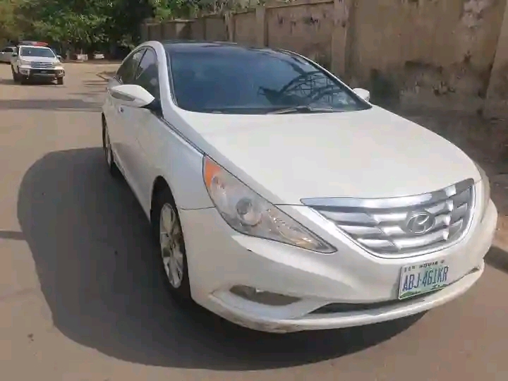 Hyundai Sonata 2012